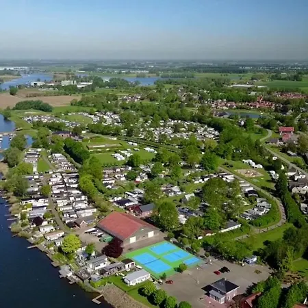 De Rietschoof Parque de Campismo Aalst